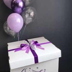 Коробка сюрприз с воздушными шарами