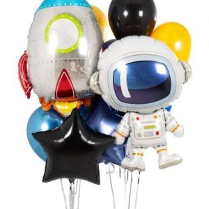 Композиция воздушных шаров с космонавтом